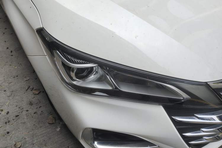 Used GAC Trumpchi GA6 2019 270T Automatic Elite Edition Right Front Headlight