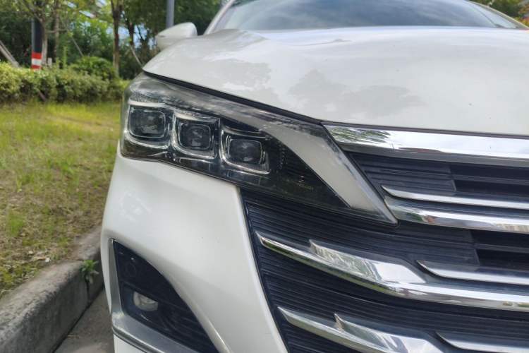 Used GAC Trumpchi GA6 2019 270T Automatic Luxury Edition Right Front Headlight