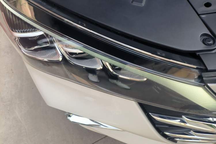 Used GAC Trumpchi GA6 2019 270T Automatic Prestige Edition Right Front Headlight
