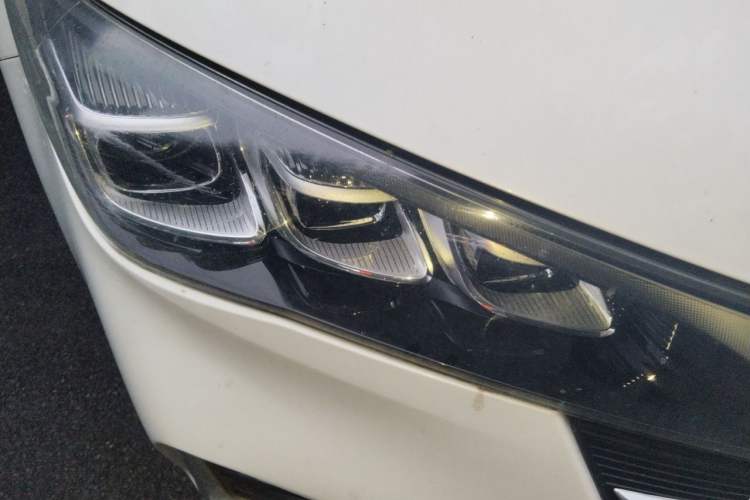 Used GAC Trumpchi GA6 2019 270T Automatic Luxury Edition Right Front Headlight
