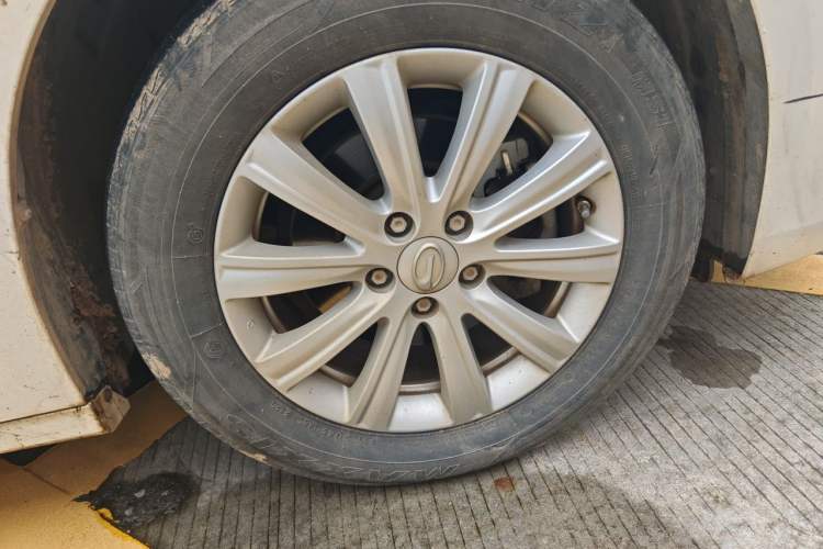 Used GAC Trumpchi GA6 2019 270T Automatic Elite Edition Right Front Wheel Hub