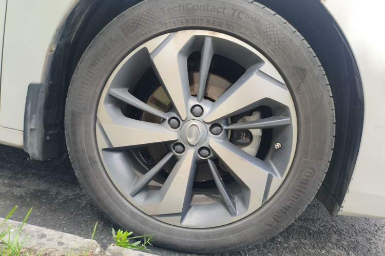 Used GAC Trumpchi GA6 2019 270T Automatic Luxury Edition Right Front Wheel Hub