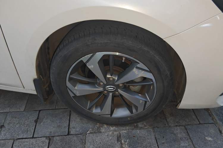 Used GAC Trumpchi GA6 2019 270T Automatic Luxury Edition Right Front Wheel Hub