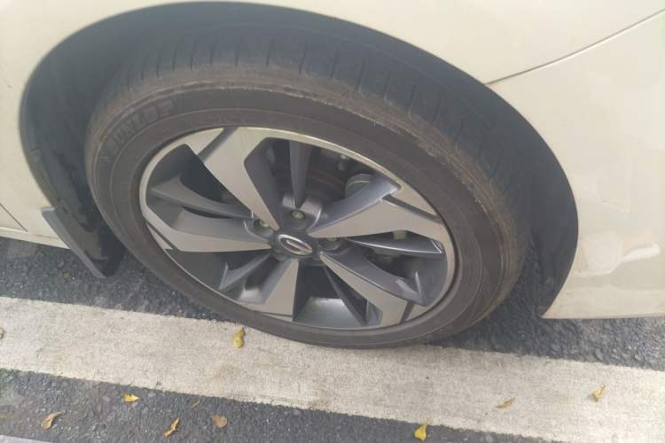 Used GAC Trumpchi GA6 2019 270T Automatic Luxury Edition Right Front Wheel Hub