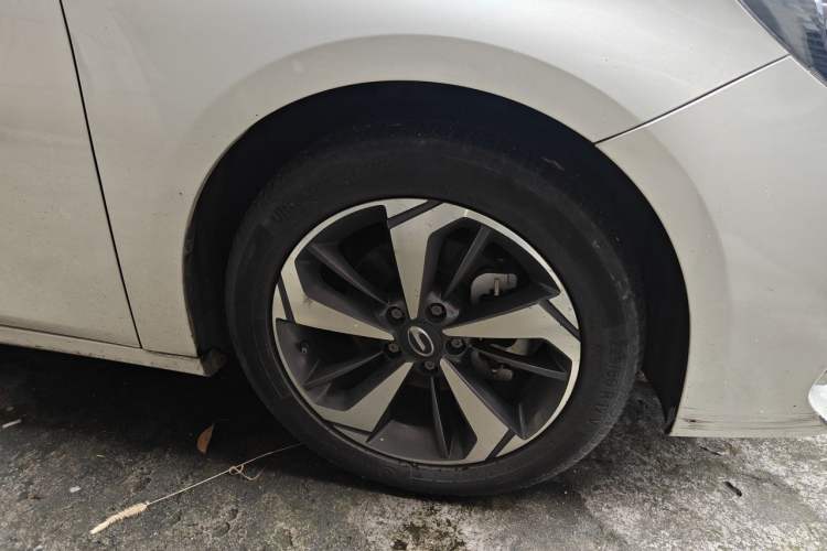 Used GAC Trumpchi GA6 2019 270T Automatic Luxury Edition Right Front Wheel Hub