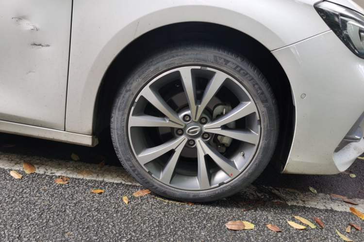 Used GAC Trumpchi GA6 2019 270T Automatic Supreme Edition Right Front Wheel Hub
