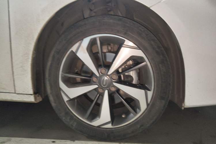 Used GAC Trumpchi GA6 2019 270T Automatic Luxury Edition Right Front Wheel Hub
