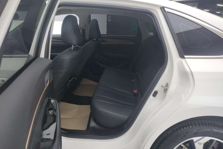 Used GAC Trumpchi GA6 2019 270T Automatic Prestige Edition Right Rear Seat