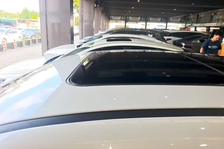 Used GAC Trumpchi GA6 2019 270T Automatic Prestige Edition Roof