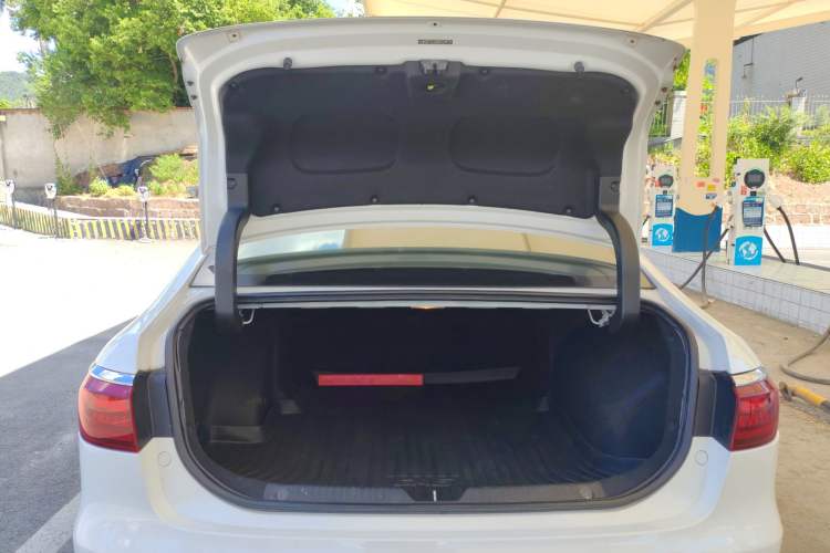 Used GAC Trumpchi GA6 2019 270T Automatic Elite Edition Trunk