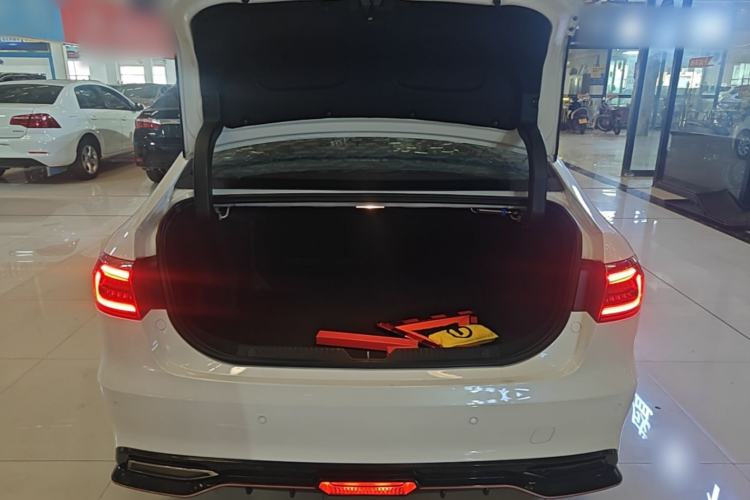 Used GAC Trumpchi GA6 2019 270T Automatic Luxury Edition Trunk