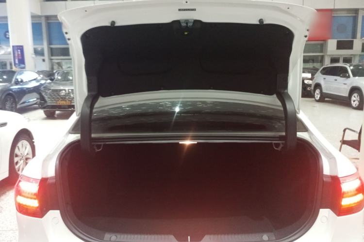 Used GAC Trumpchi GA6 2019 270T Automatic Luxury Edition Trunk