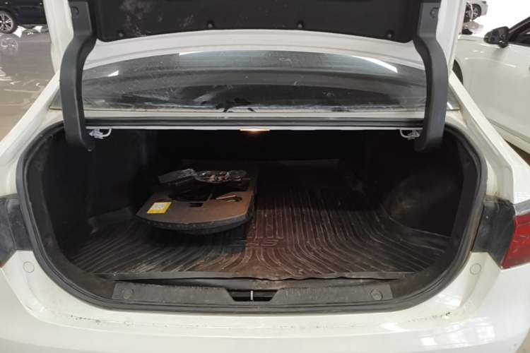 Used GAC Trumpchi GA6 2019 270T Automatic Luxury Edition Trunk