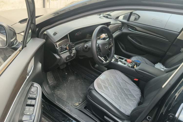 Used GAC Trumpchi GA6 2022 270T Automatic Elite Edition Driver Seat
