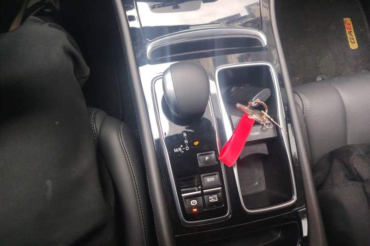 Used GAC Trumpchi GA6 2022 270T Automatic Luxury Edition Gear Lever