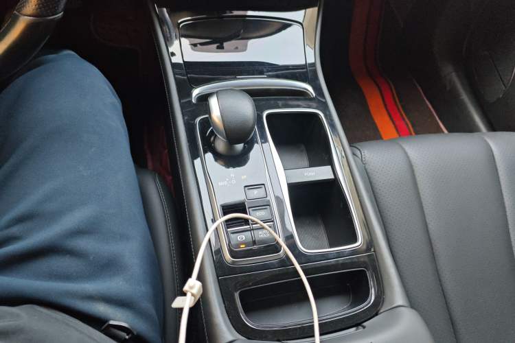 Used GAC Trumpchi GA6 2022 270T Automatic Luxury Edition Gear Lever