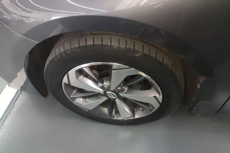 Used GAC Trumpchi GA6 2022 270T Automatic Luxury Edition Left Front Wheel Hub