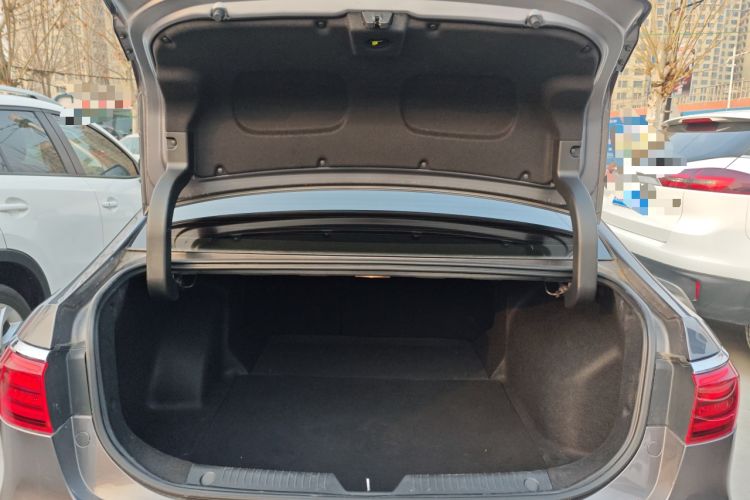 Used GAC Trumpchi GA6 2022 270T Automatic Luxury Edition Trunk