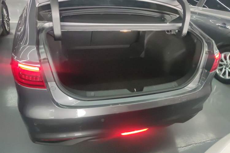 Used GAC Trumpchi GA6 2022 270T Automatic Luxury Edition Trunk