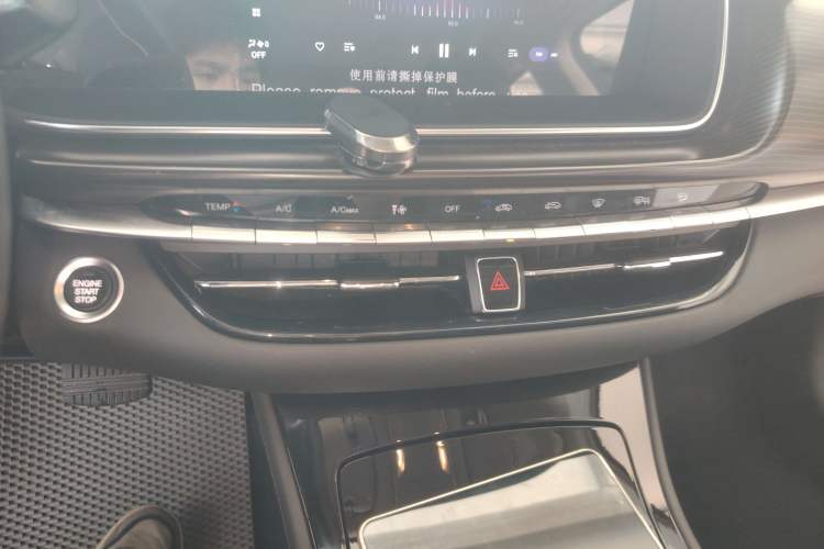 Used GAC Trumpchi GA6 2022 270T Automatic Elite Edition Audio And AC Panel
