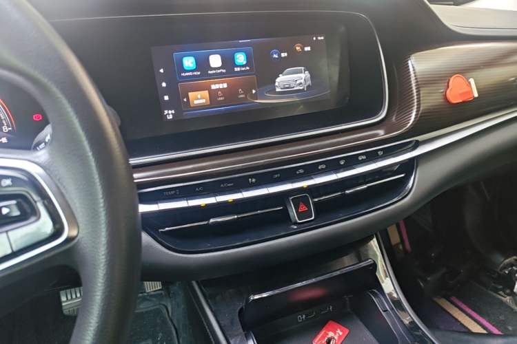 Used GAC Trumpchi GA6 2022 270T Automatic Elite Edition Audio And AC Panel