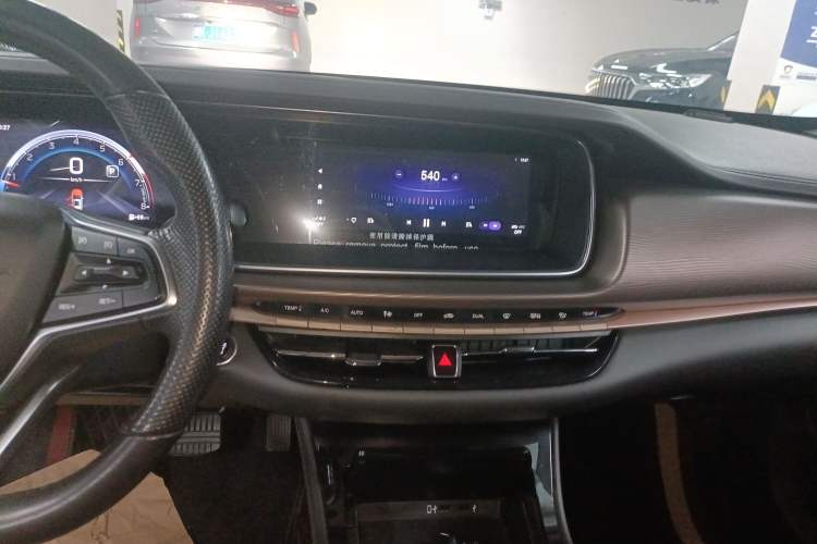 Used GAC Trumpchi GA6 2022 270T Automatic Luxury Edition Audio And AC Panel