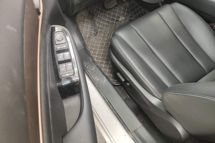 Used GAC Trumpchi GA6 2022 270T Automatic Luxury Edition Driver Seat