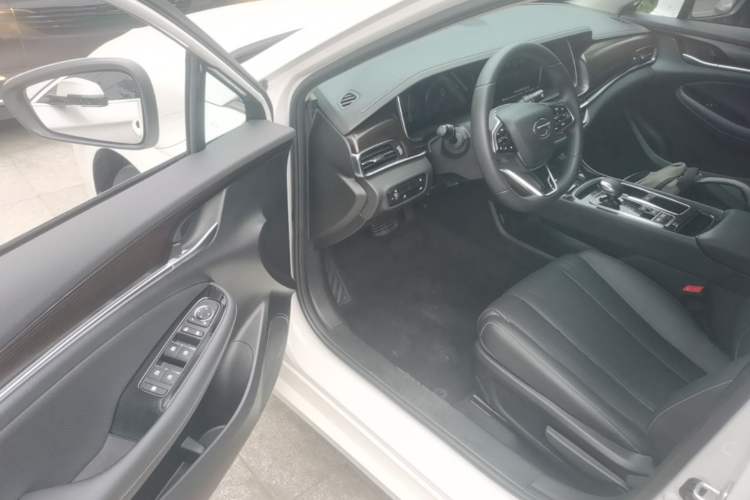 Used GAC Trumpchi GA6 2022 270T Automatic Elite Edition Driver Seat