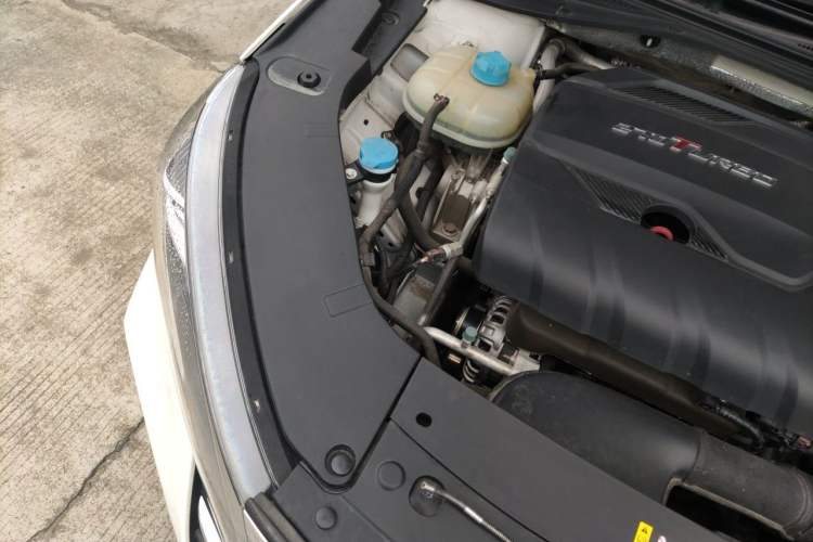 Used GAC Trumpchi GA6 2022 270T Automatic Luxury Edition Engine Bay Right