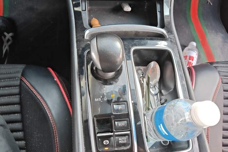Used GAC Trumpchi GA6 2022 270T Automatic Luxury Edition Gear Lever