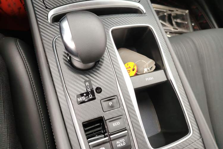 Used GAC Trumpchi GA6 2022 270T Automatic Elite Edition Gear Lever