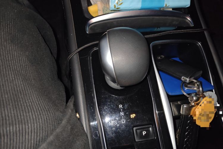 Used GAC Trumpchi GA6 2022 270T Automatic Elite Edition Gear Lever
