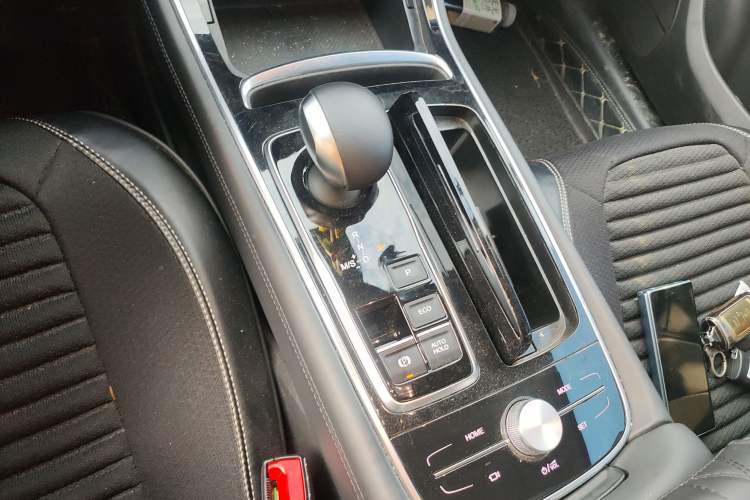 Used GAC Trumpchi GA6 2022 270T Automatic Prestige Edition Gear Lever