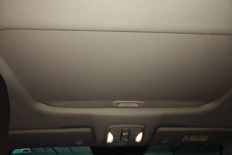 Used GAC Trumpchi GA6 2022 270T Automatic Luxury Edition Headliner