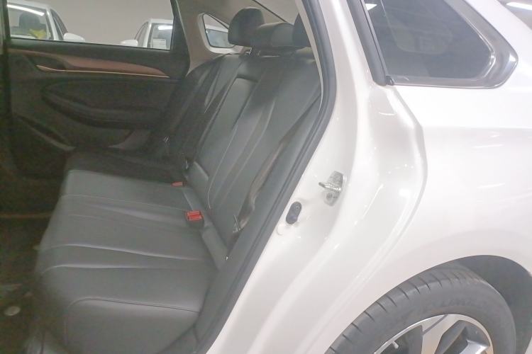 Used GAC Trumpchi GA6 2022 270T Automatic Luxury Edition Interior 4