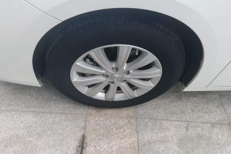 Used GAC Trumpchi GA6 2022 270T Automatic Elite Edition Left Front Wheel Hub