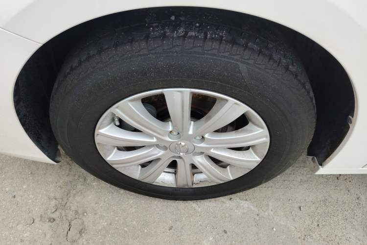Used GAC Trumpchi GA6 2022 270T Automatic Elite Edition Left Front Wheel Hub
