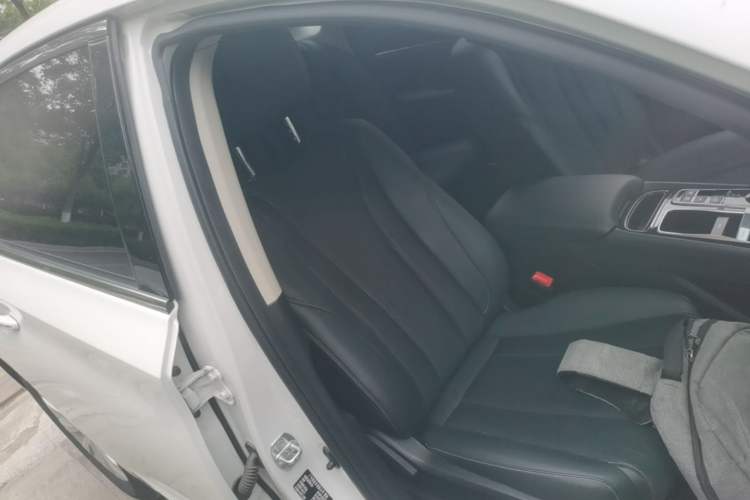Used GAC Trumpchi GA6 2022 270T Automatic Elite Edition Right Front Seat
