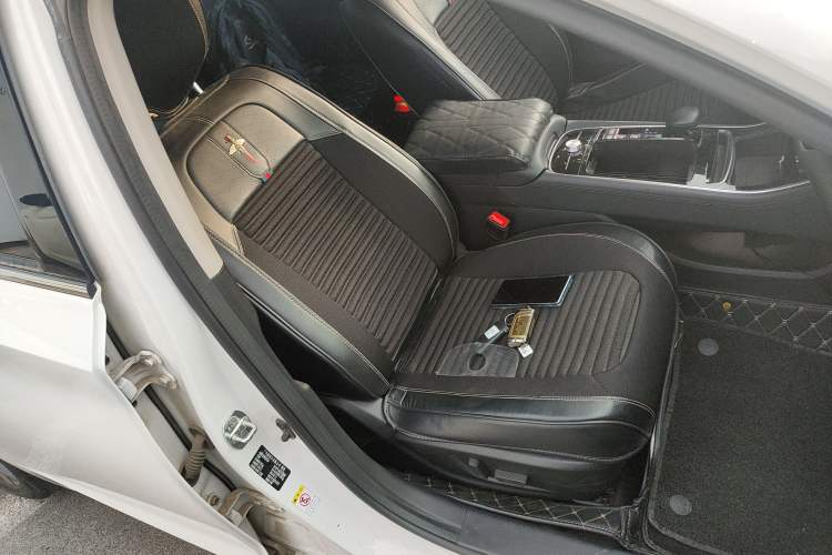 Used GAC Trumpchi GA6 2022 270T Automatic Prestige Edition Right Front Seat