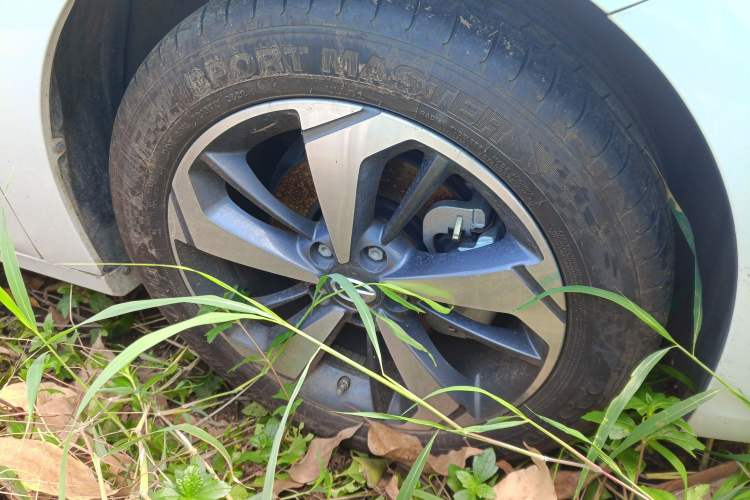 Used GAC Trumpchi GA6 2022 270T Automatic Luxury Edition Right Front Wheel Hub