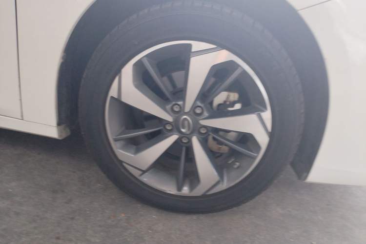Used GAC Trumpchi GA6 2022 270T Automatic Luxury Edition Right Front Wheel Hub