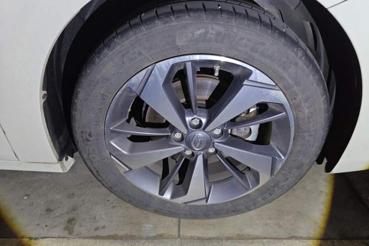 Used GAC Trumpchi GA6 2022 270T Automatic Luxury Edition Right Front Wheel Hub