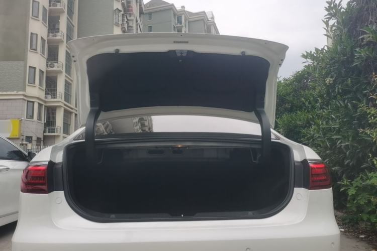 Used GAC Trumpchi GA6 2022 270T Automatic Elite Edition Trunk