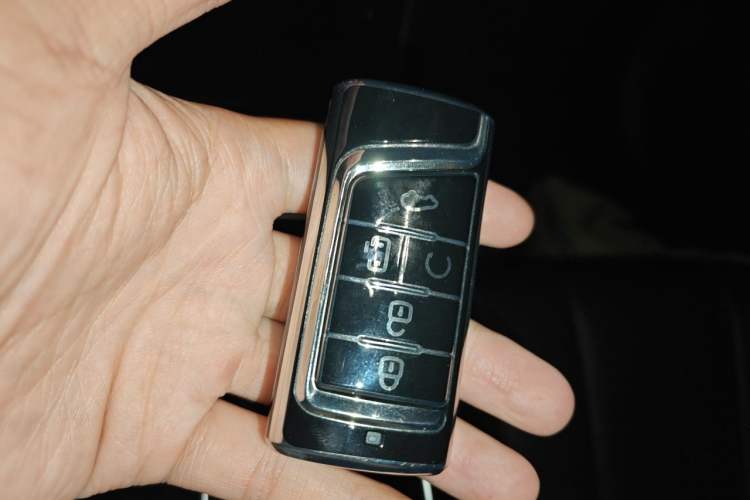 Used GAC Trumpchi GA6 2022 270T Automatic Luxury Edition Vehicle Key