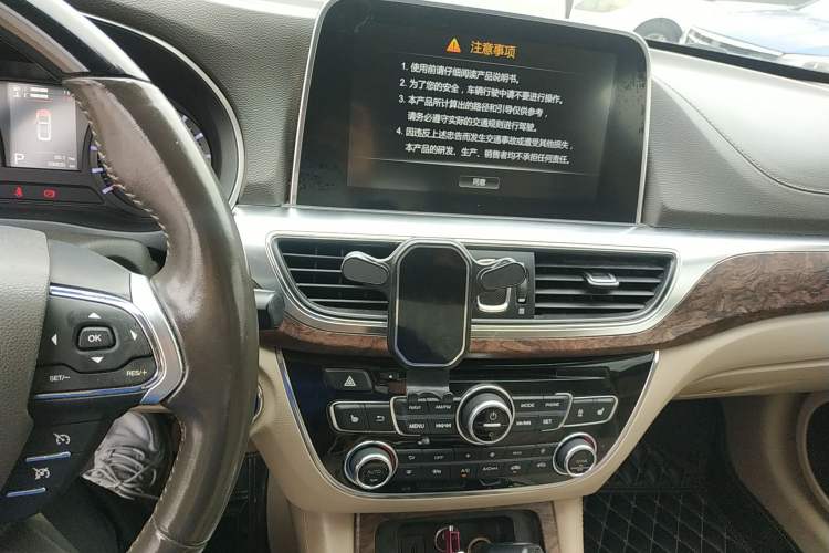 Used GAC Trumpchi GA8 2016 320T Luxury Edition Audio And AC Panel