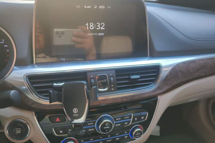 Used GAC Trumpchi GA8 2016 320T Luxury Edition Audio And AC Panel