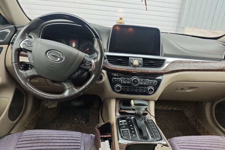Used GAC Trumpchi GA8 2016 320T Luxury Edition Center Console