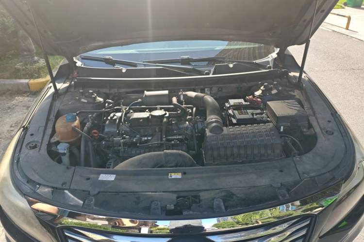 Used GAC Trumpchi GA8 2016 320T Luxury Edition Engine Bay