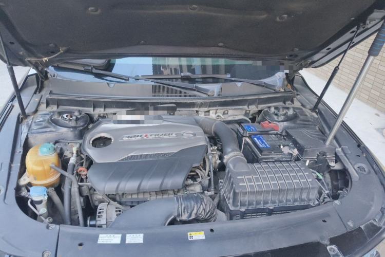 Used GAC Trumpchi GA8 2016 320T Luxury Edition Engine Bay