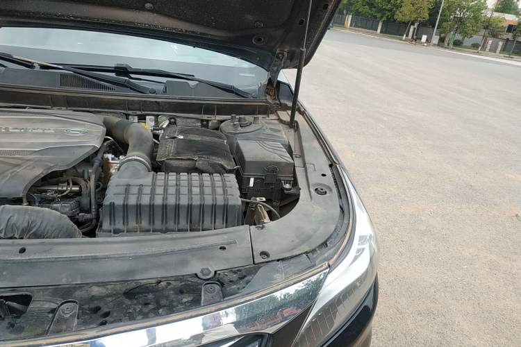Used GAC Trumpchi GA8 2016 320T Luxury Edition Engine Bay Left